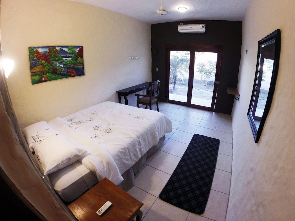 Surf Ranch Hotel & Resort 28/68