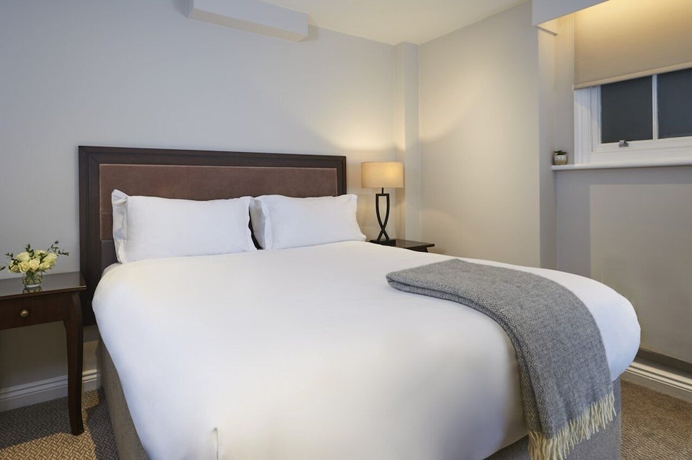 1 BEDROOM, PREMIER
