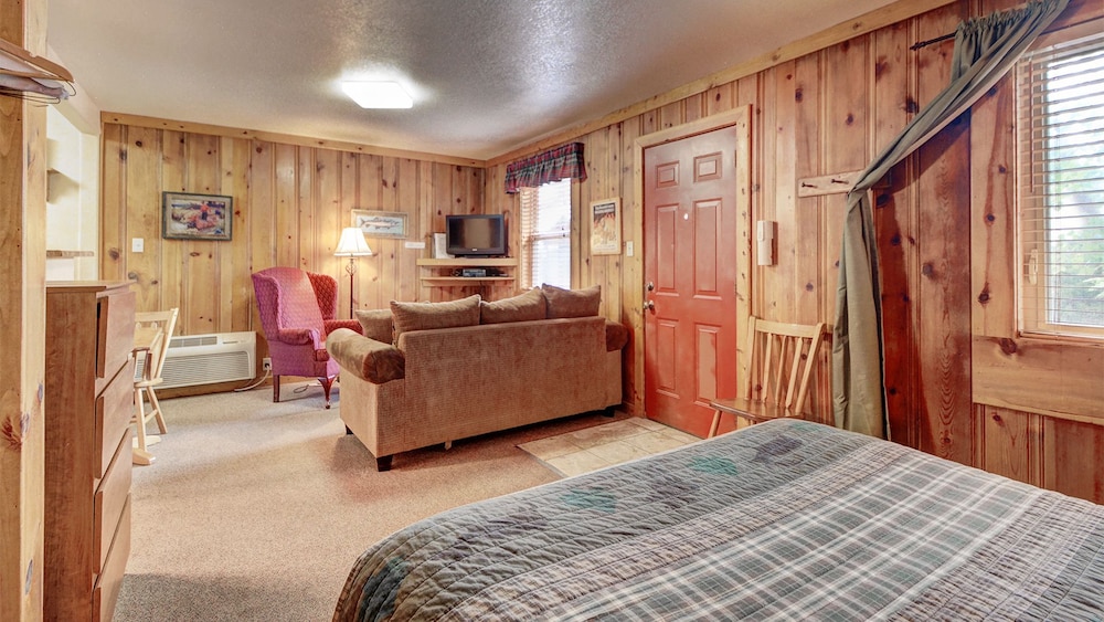 Eagle Fire Lodge Cabins 10/75