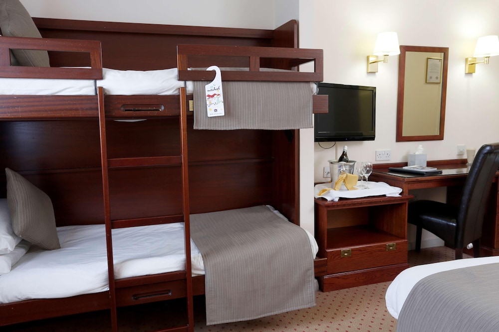 The Oaks Hotel 37/51