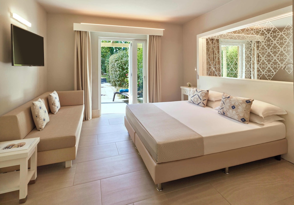Is Serenas Badesi Resort 11/50
