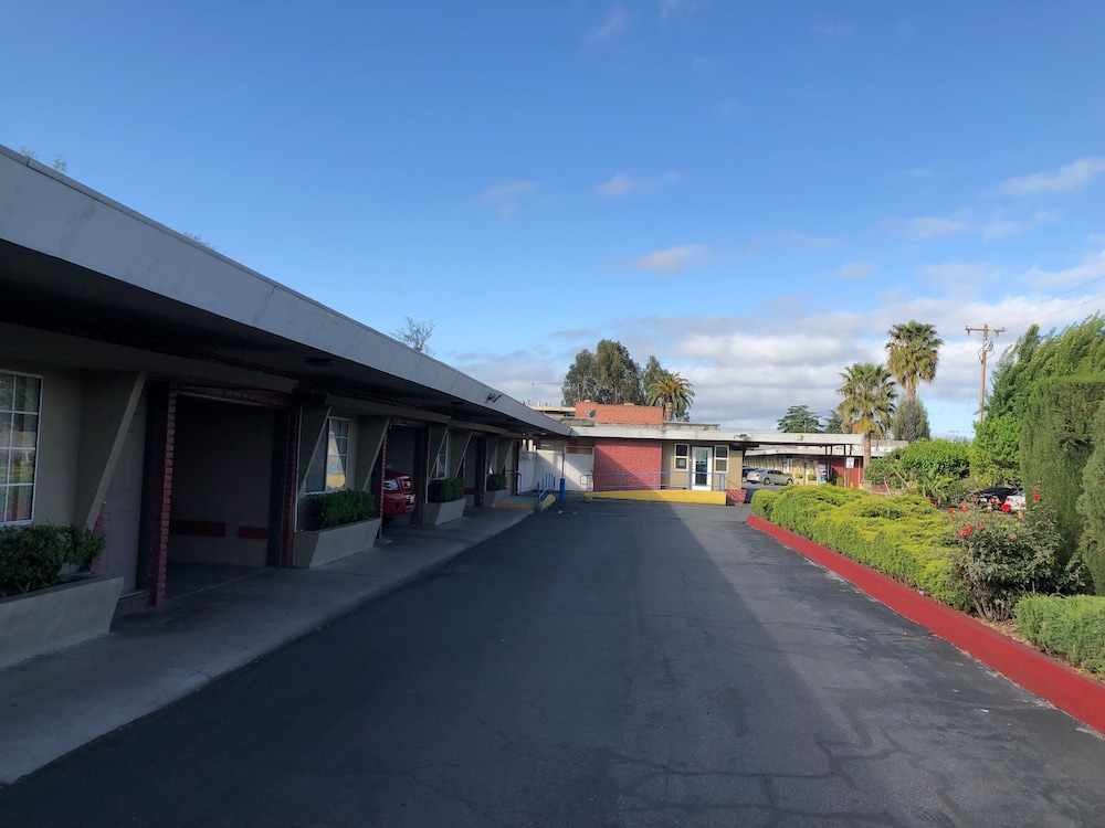 Casa Linda Motel 1/10
