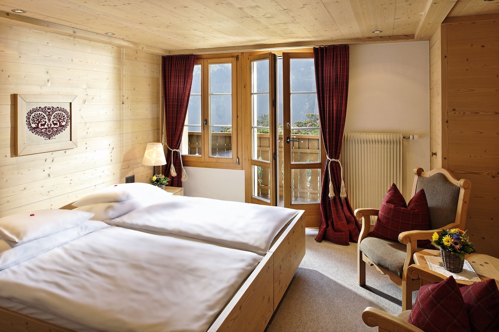 STANDARD, DOUBLE BED, MOUNTAIN VIEW, BALCONY