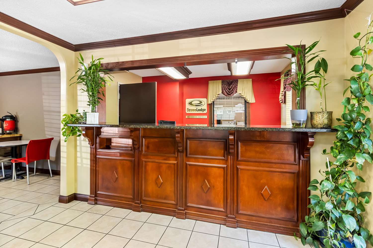Econo Lodge Russellville, KY 5/24