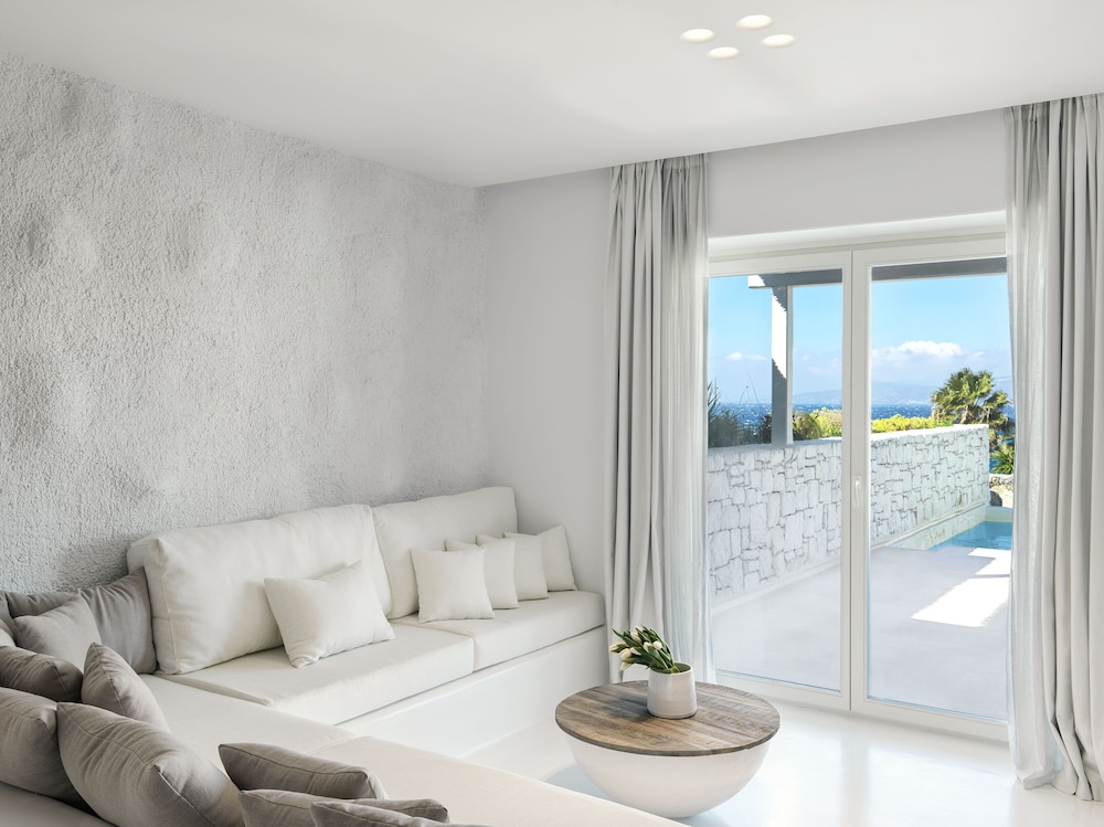 Mykonos Earth Suites 54/70