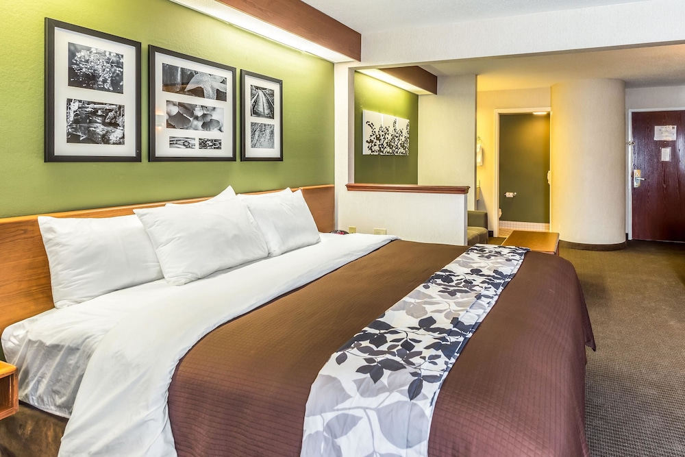 Sleep Inn & Suites Bay View Acme - Traverse City 16/68