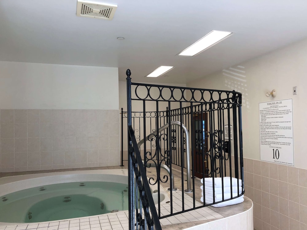 Best Western Plus Travel Hotel Toronto Airport 21/46