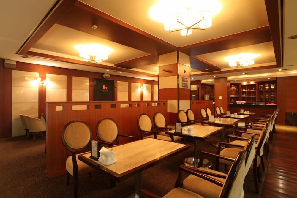 KARAK TOURIST HOTEL 28/50