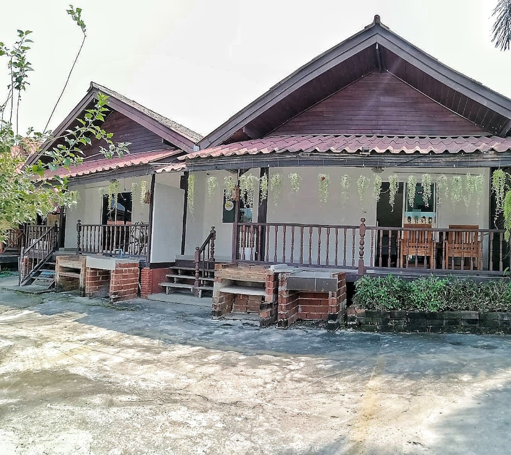 Baan Kaew Ruen Kwan 3/71