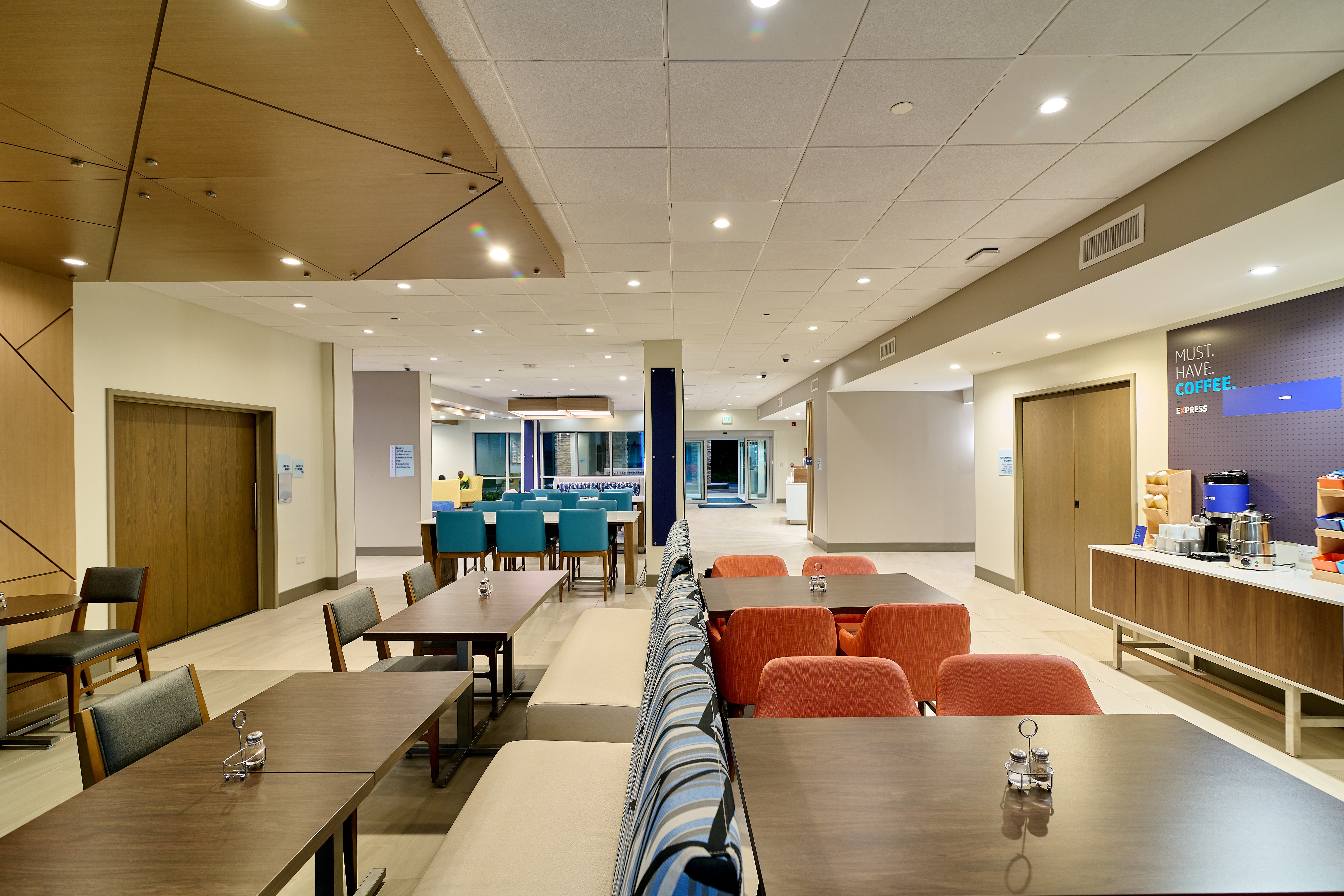Holiday Inn Express & Suites DIAMOND 43/59