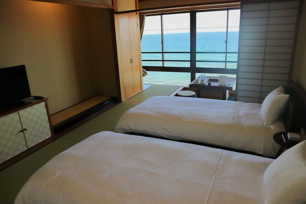 Hotel & Resort Izunone 6/24