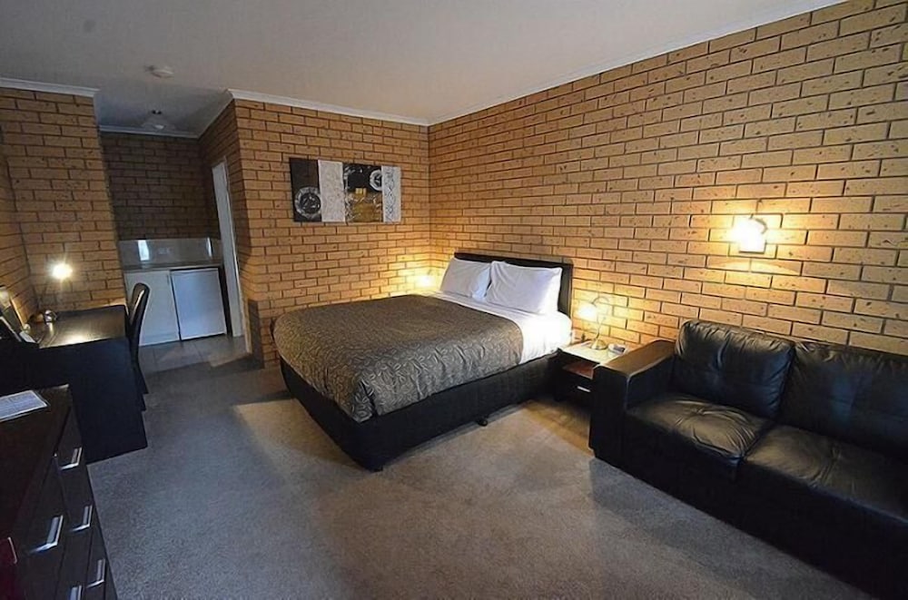 Avondel Motor Inn Benalla 19/24