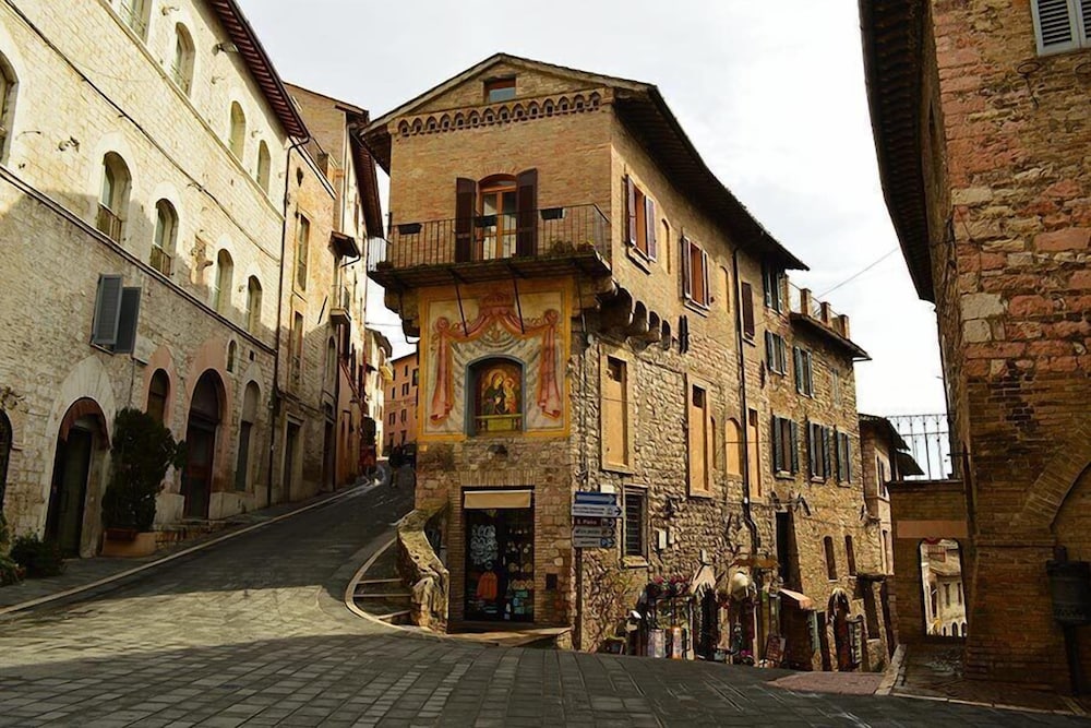 HOTEL MOM ASSISI 39/50
