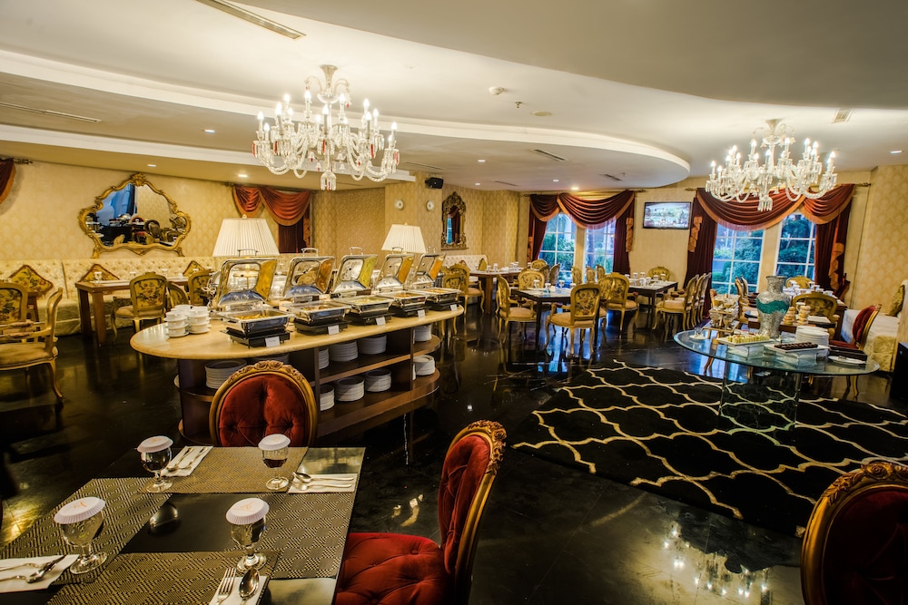 Amaroossa Royal Bogor 24/27