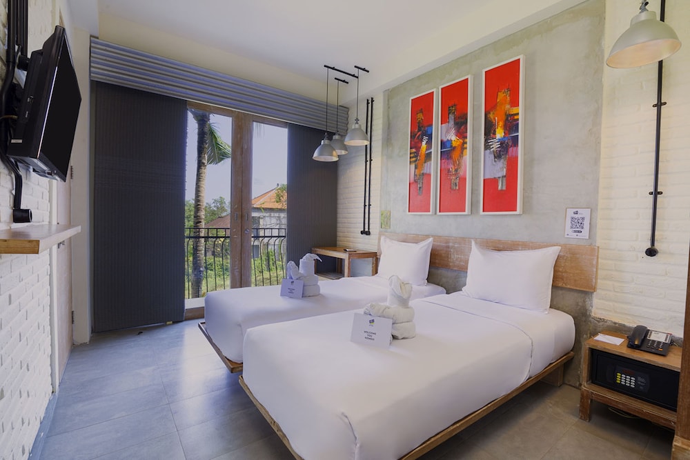 غرفة ديلوكس بسرير مزدوج بإطلالة على المسبح بشرفة، FRii Bali Echo Beach 4/6