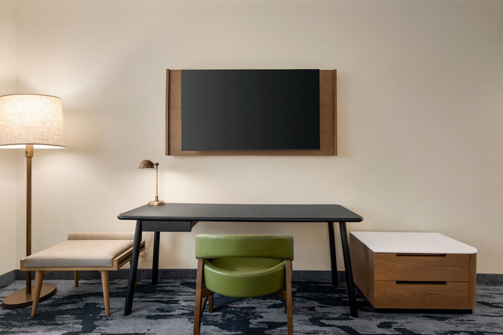 Fairfield Inn & Suites by Marriott Bonita Springs 28/31