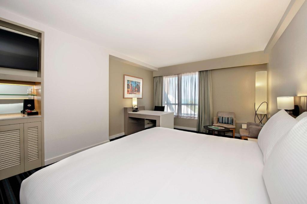 EXECUTIVE, SUITE, KING BED, HARBOUR VIEW, TERRACE