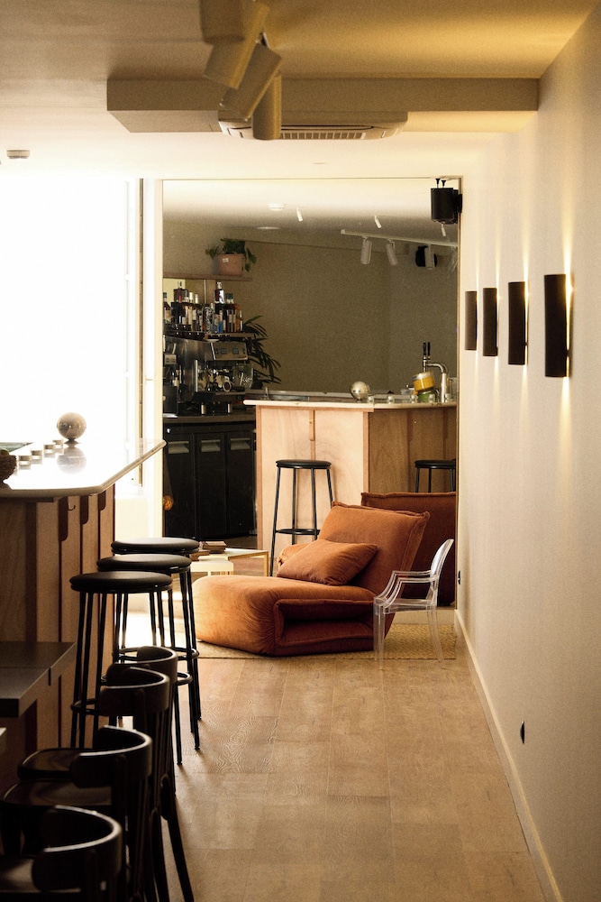 HOTEL HENRI IV 46/69