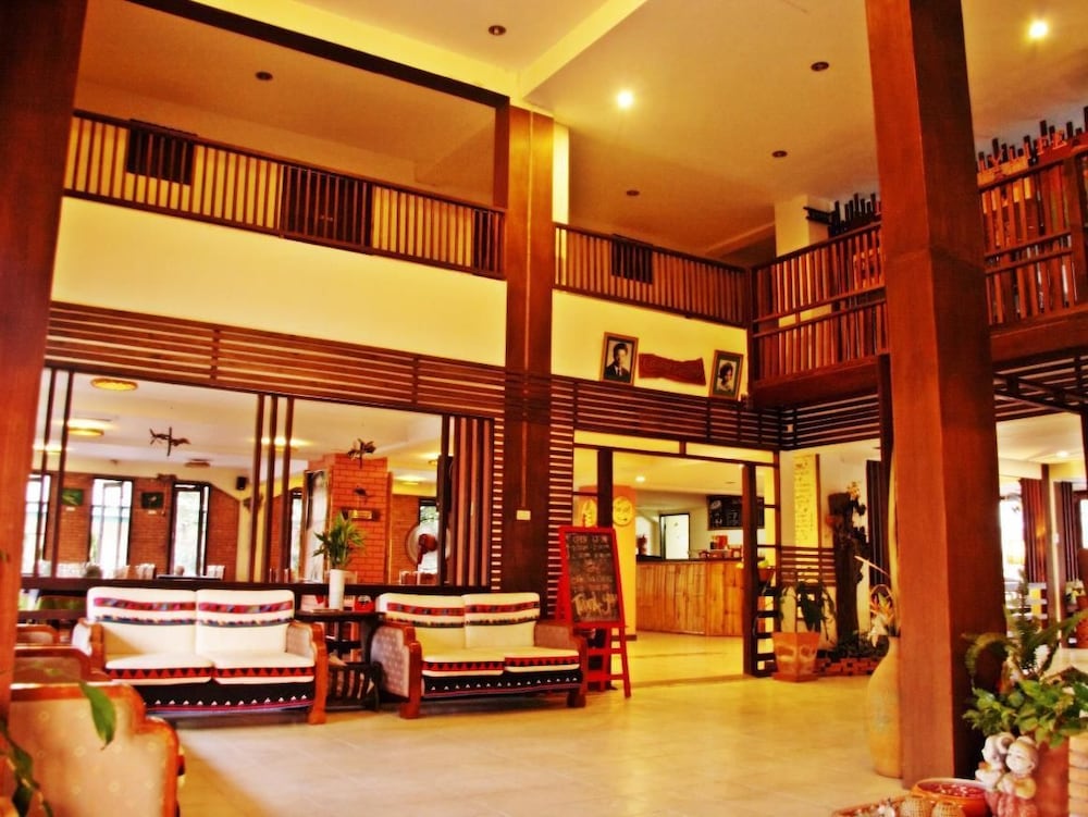 Phumanee Home Hotel 7/19