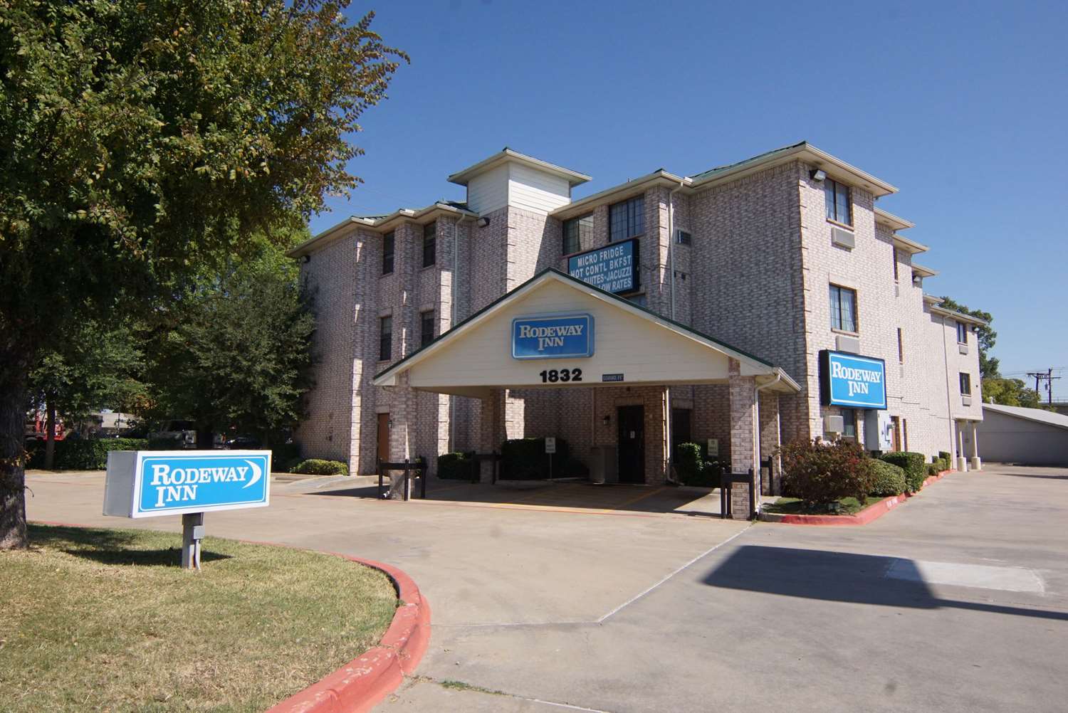 Rodeway Inn Carrollton I-35E 26/28