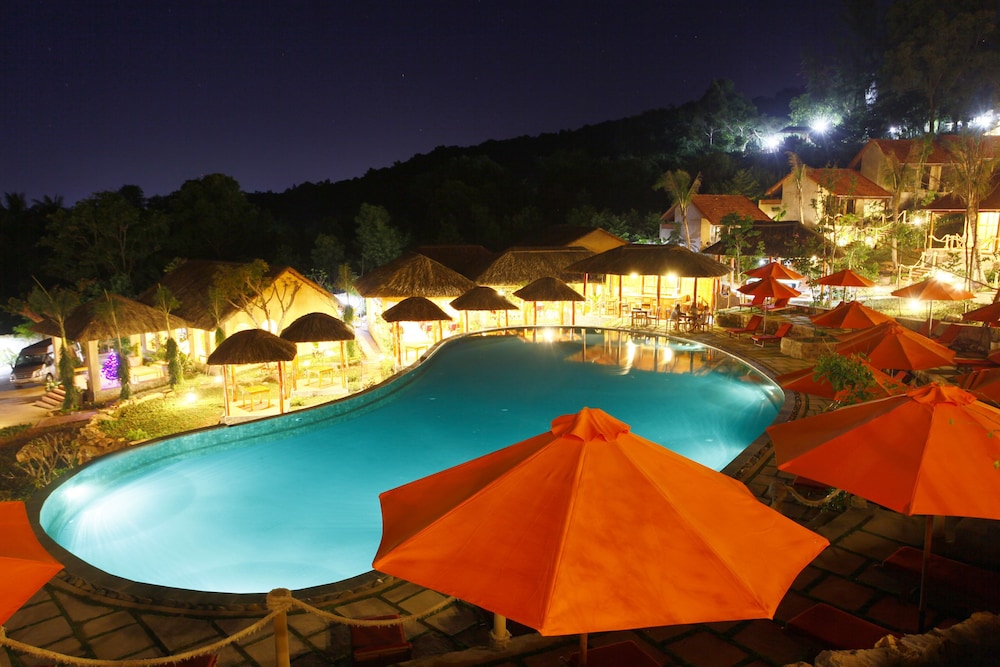 Daisy Resort 9/75