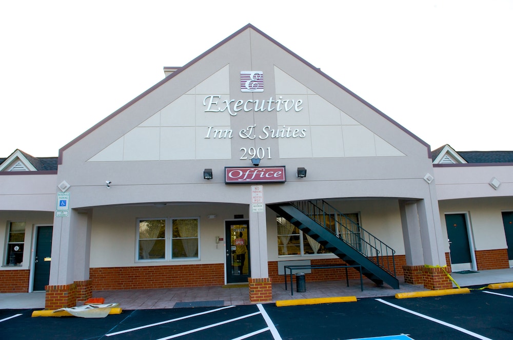Executive Inn And Suites 4/43