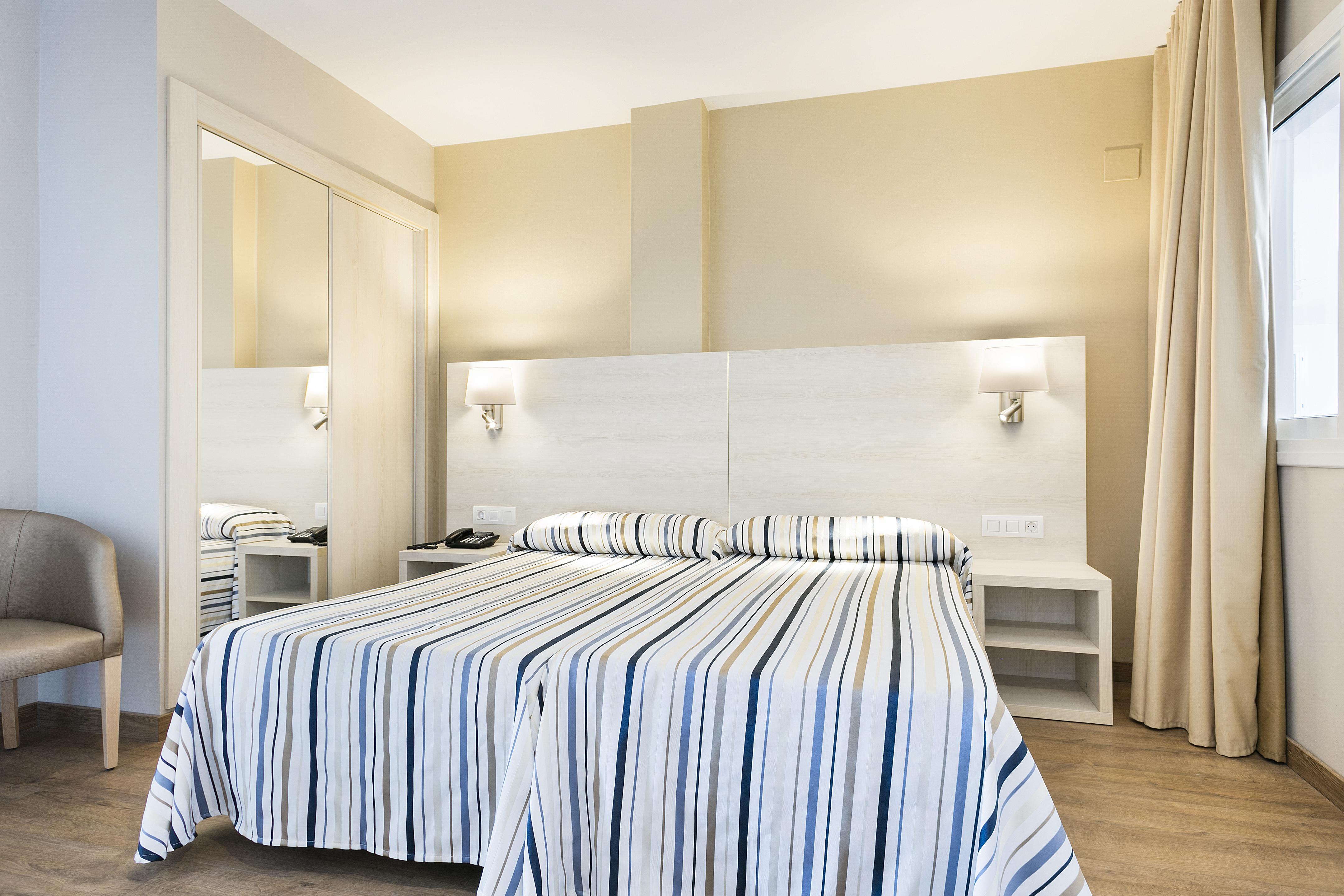 Standard, Double Bed, Pool View, Balcony or Terrace
