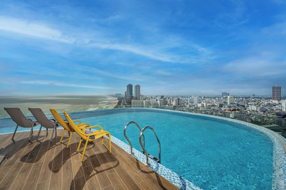 Nesta Celia Danang Hotel 47/50