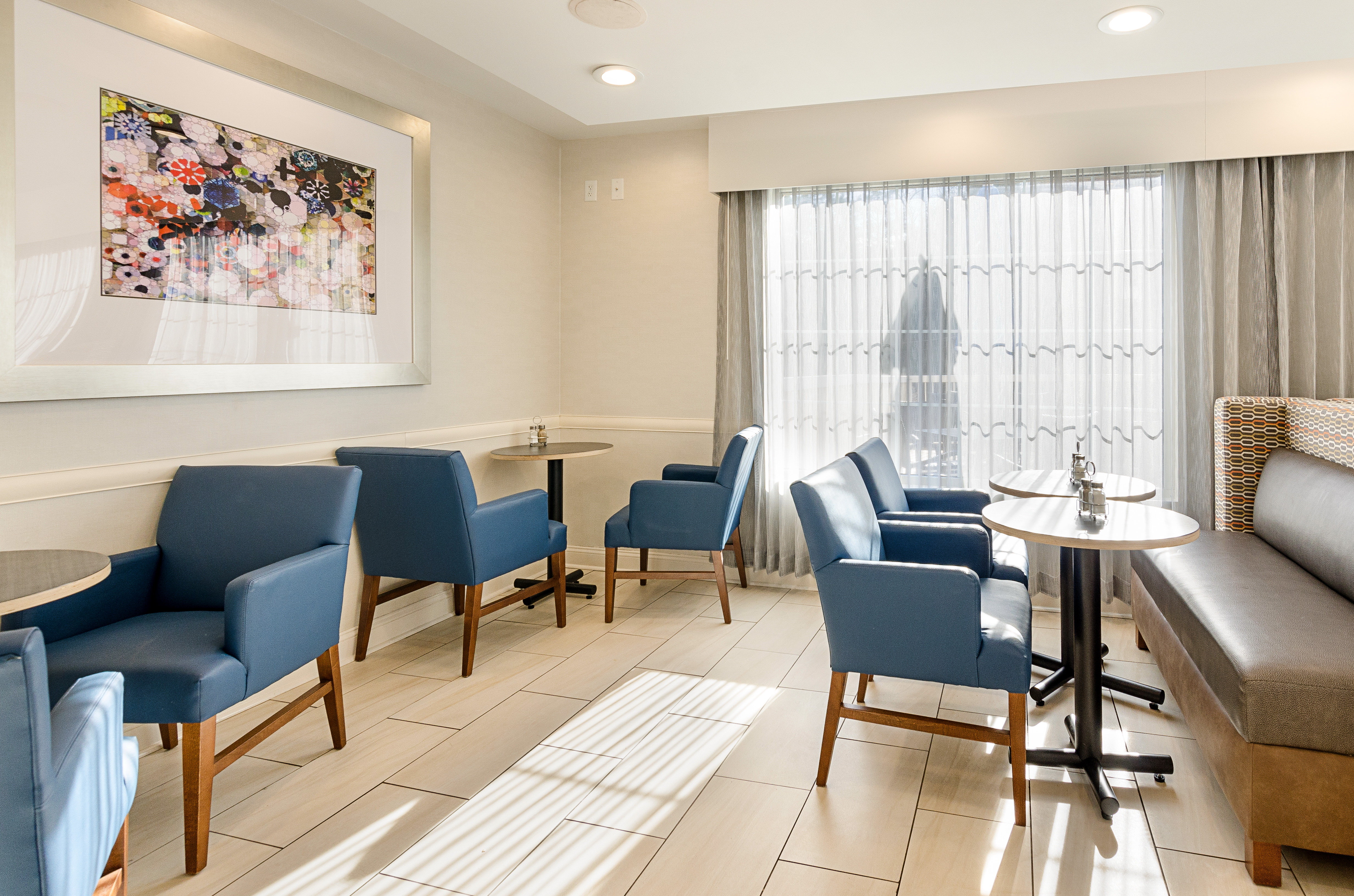 Holiday Inn Express Lexington 30/56