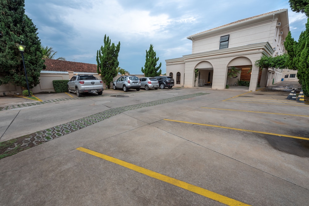 CLASS HOTEL GUAXUPE 41/50