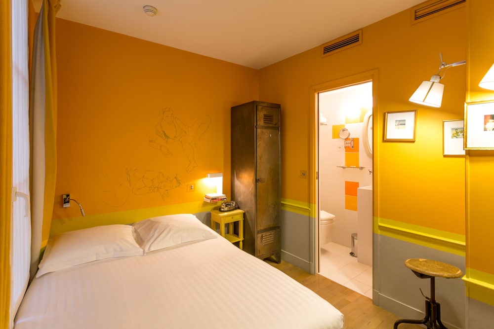 Hotel Crayon 15/78