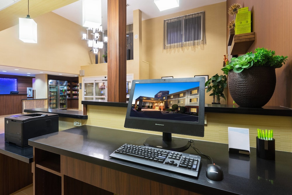 Fairfield Inn and Suites Odessa 18/20