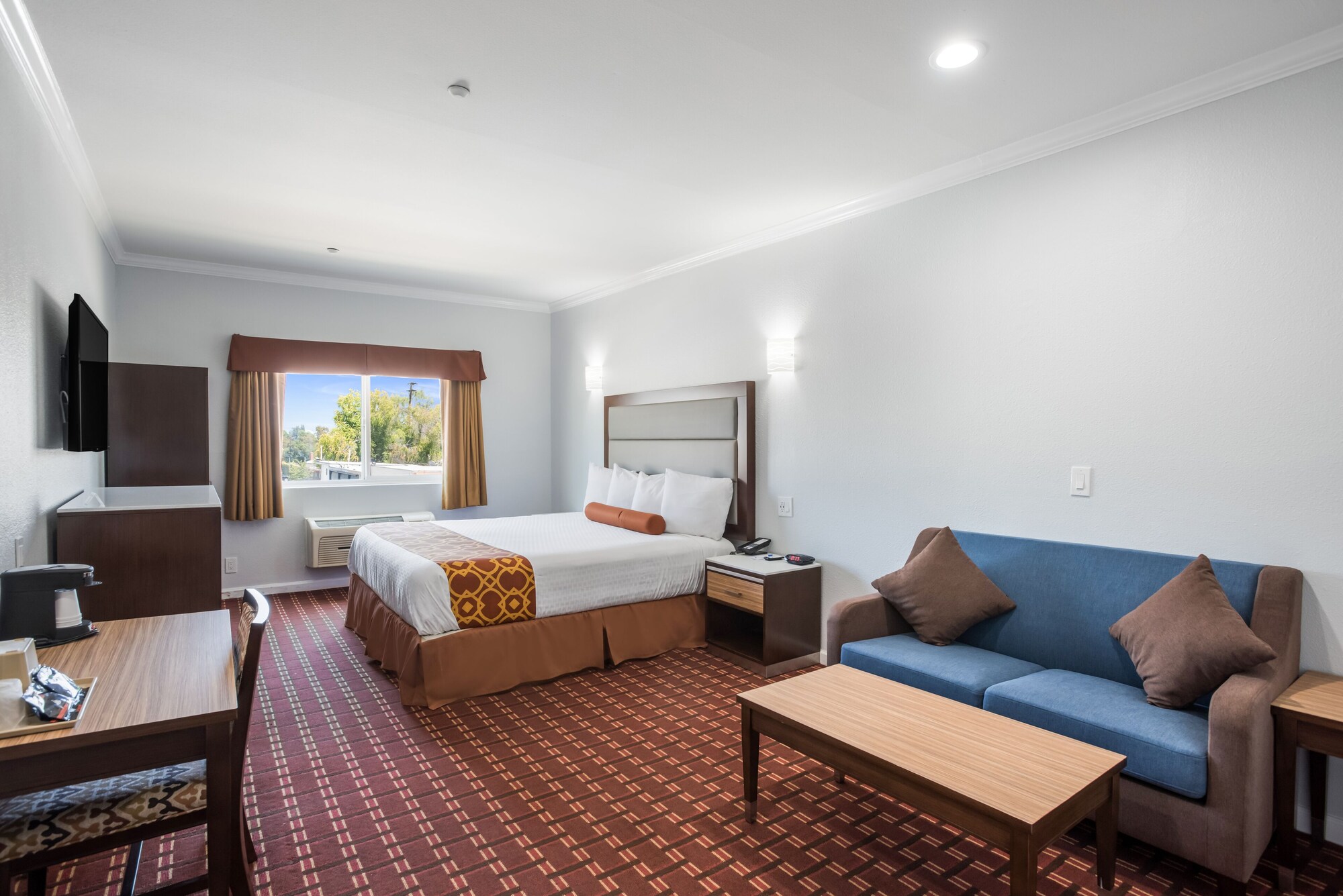 غرفة قياسية بسرير كينج، Rodeway Inn and Suites Pasadena 5/9