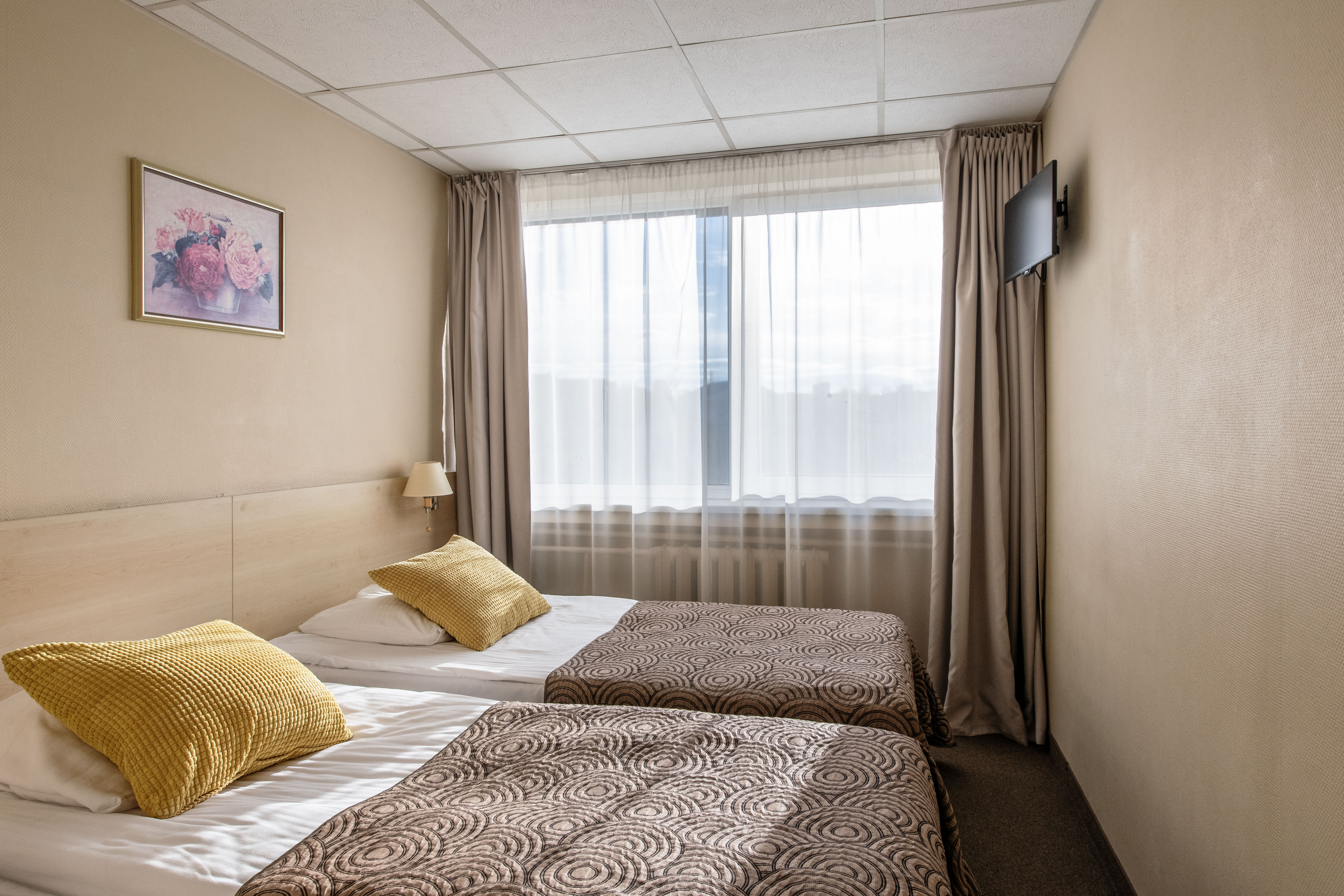 Room, Twin Beds, Old Town View