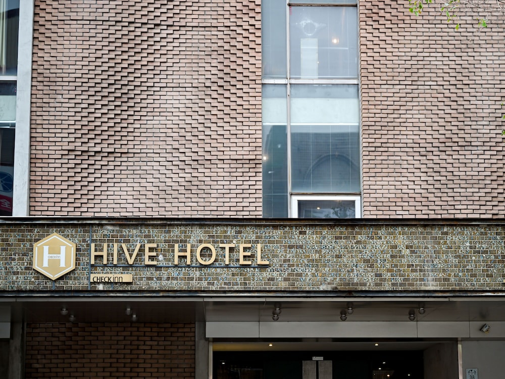 Check inn Hive 4/73