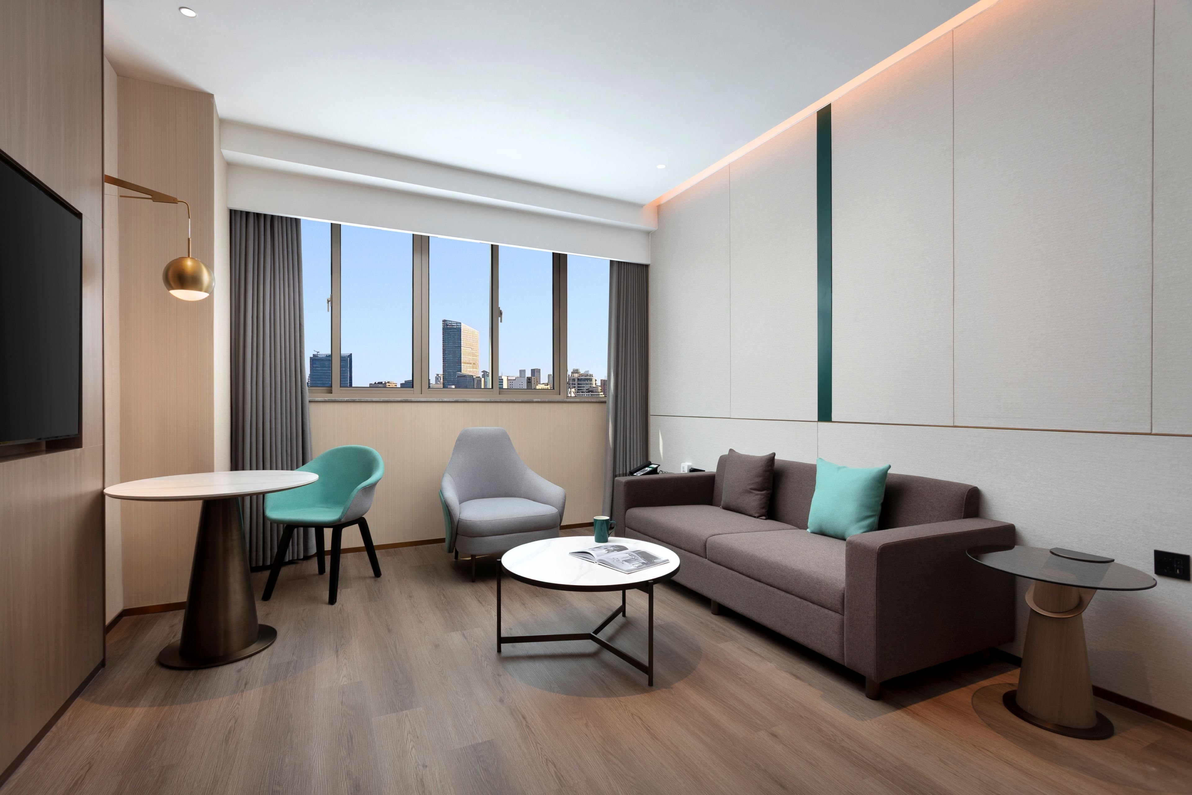 Holiday Inn Shanghai Jing'an by IHG 35/57