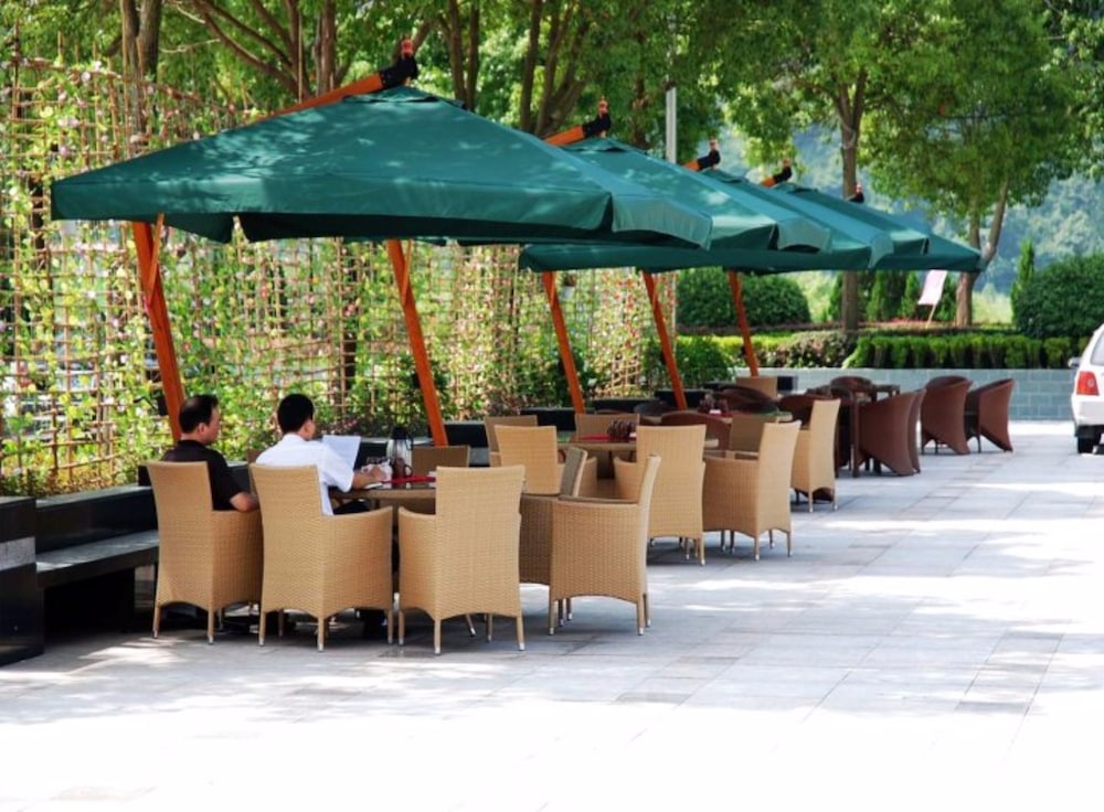 Niutoushan Leisure Clubhouse 17/19