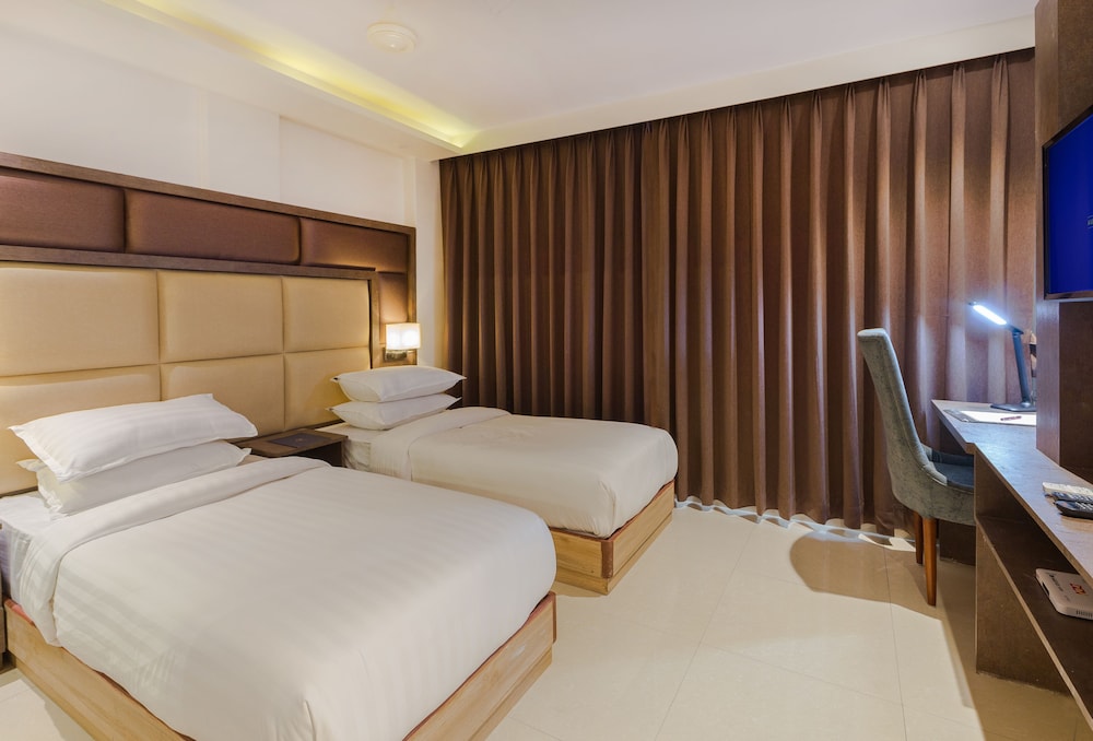 AURA ONE HOTEL 26/45