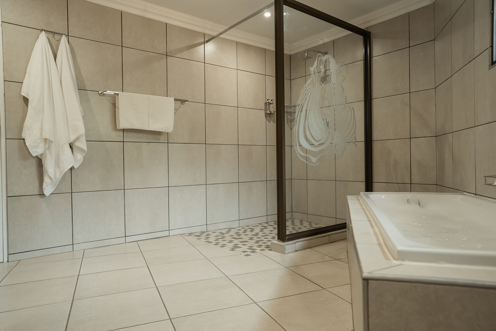 Superior, King Bed, Tshukudu Game Lodge 4/5