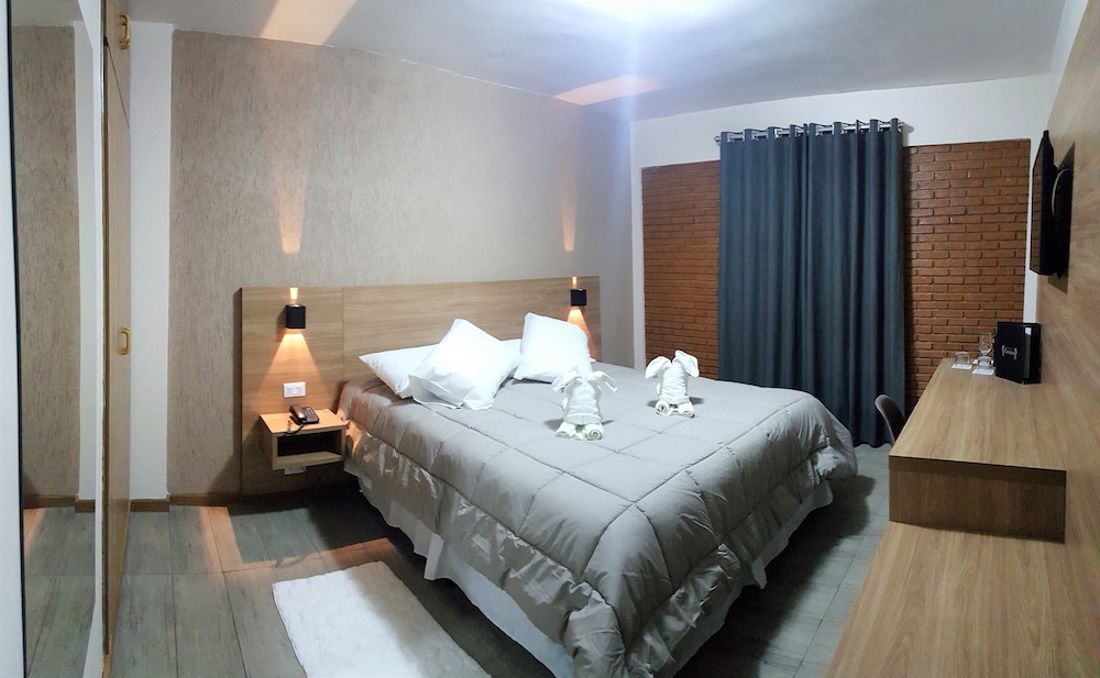 Hotel Garnier 28/70