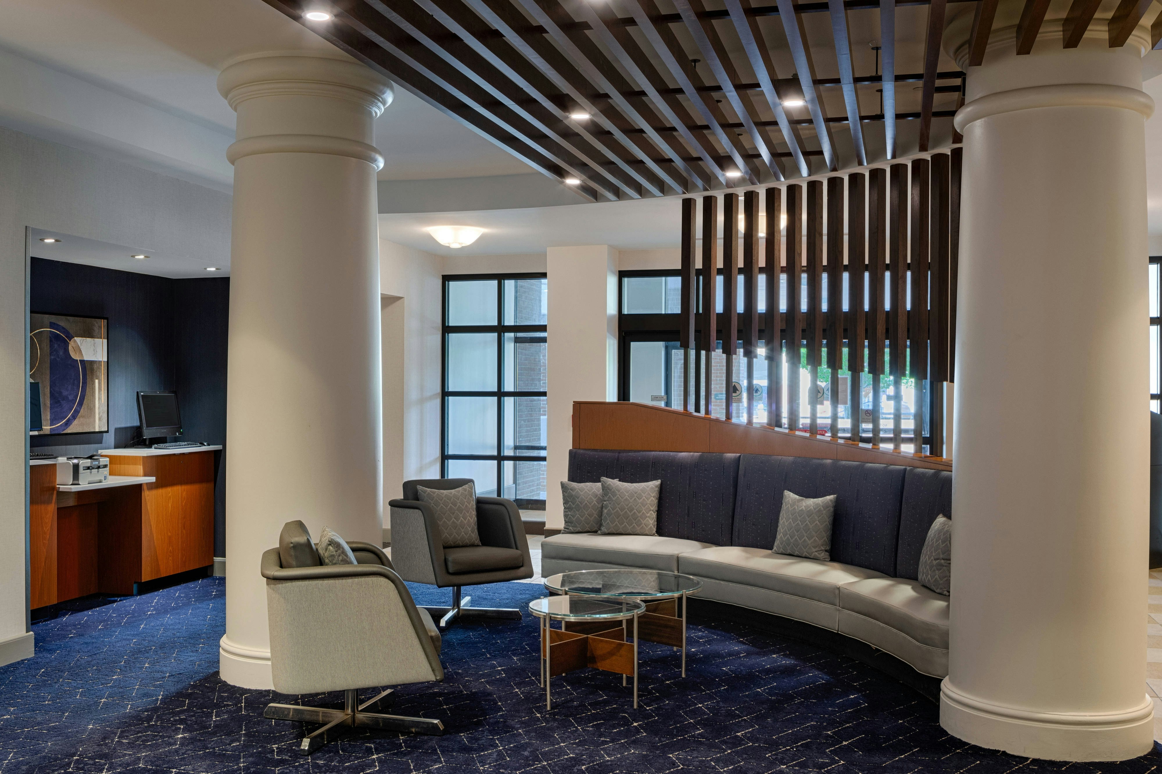 Courtyard By Marriott Springfield Downtown 9/18