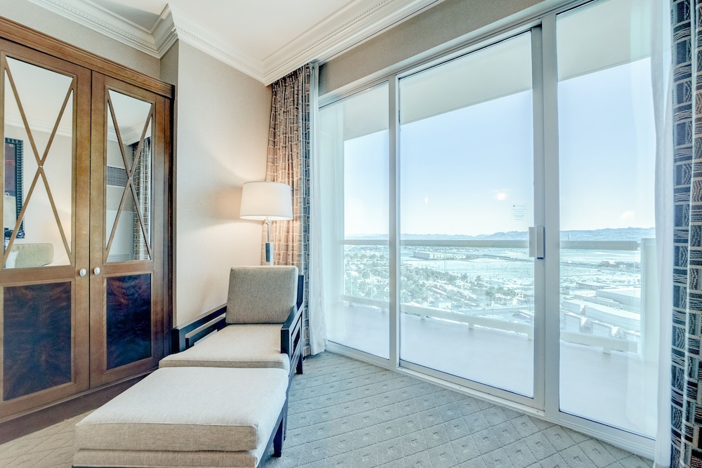 Stripviewsuites At Signature 32/73
