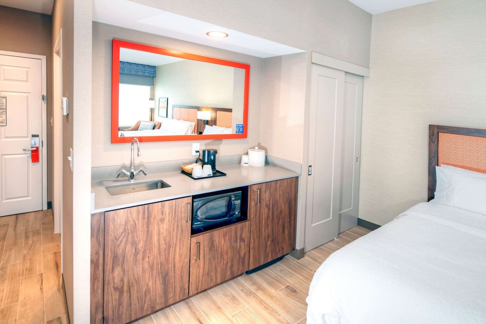 Hampton Inn By Hilton Ottawa 11/38