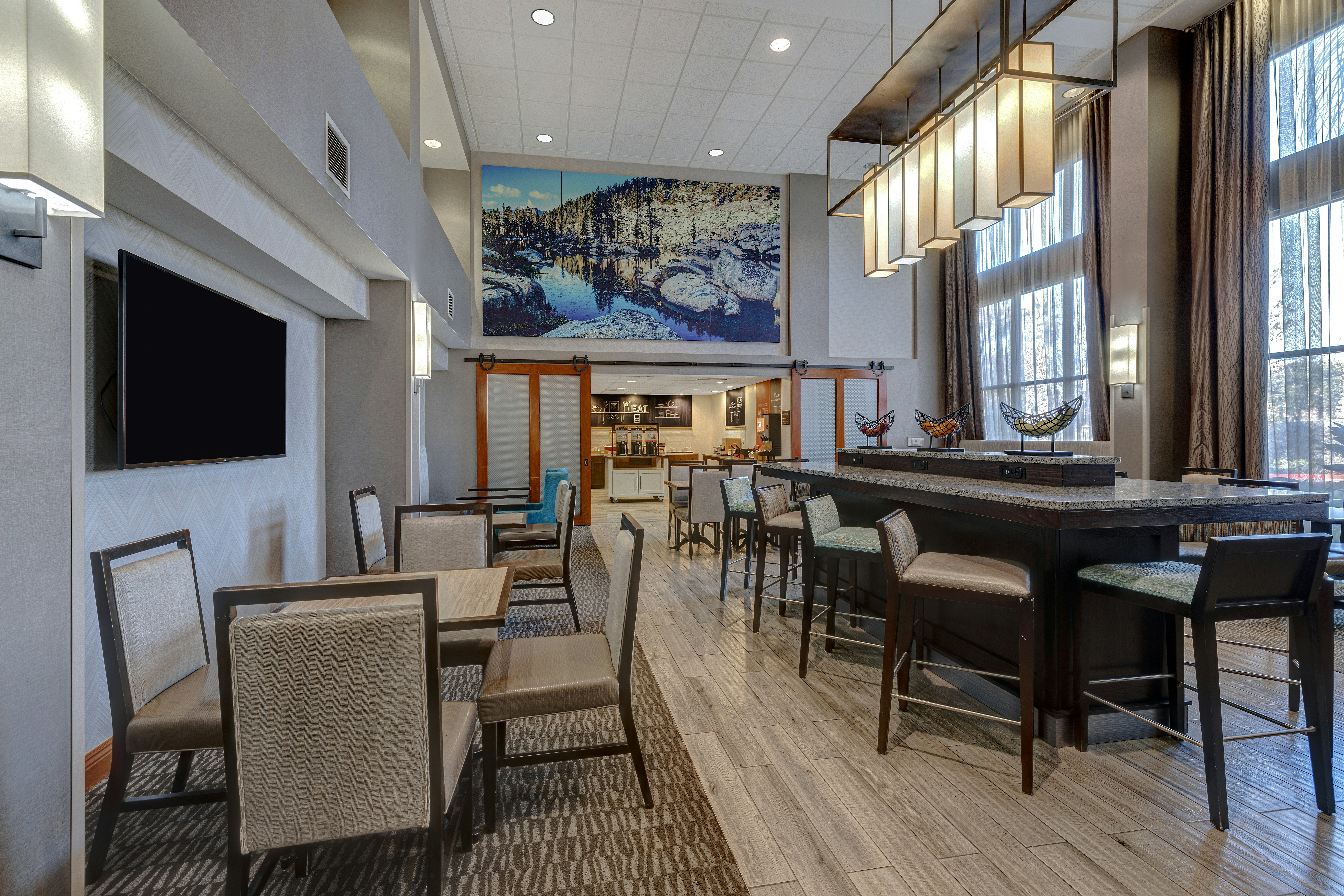 Hampton Inn And Suites Tulare 39/60