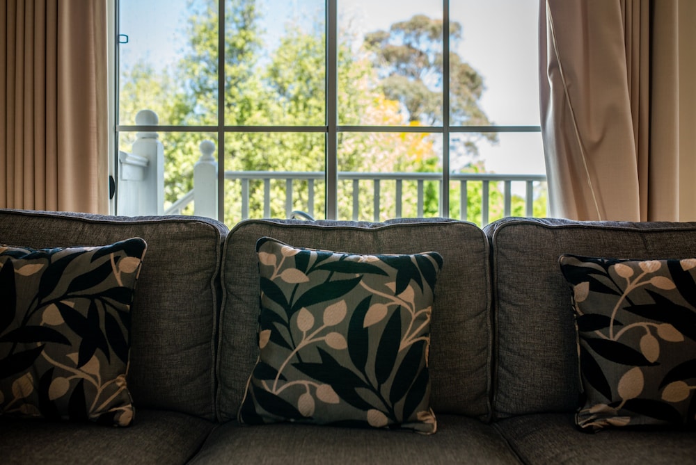 YARRA GABLES MOTEL 25/35