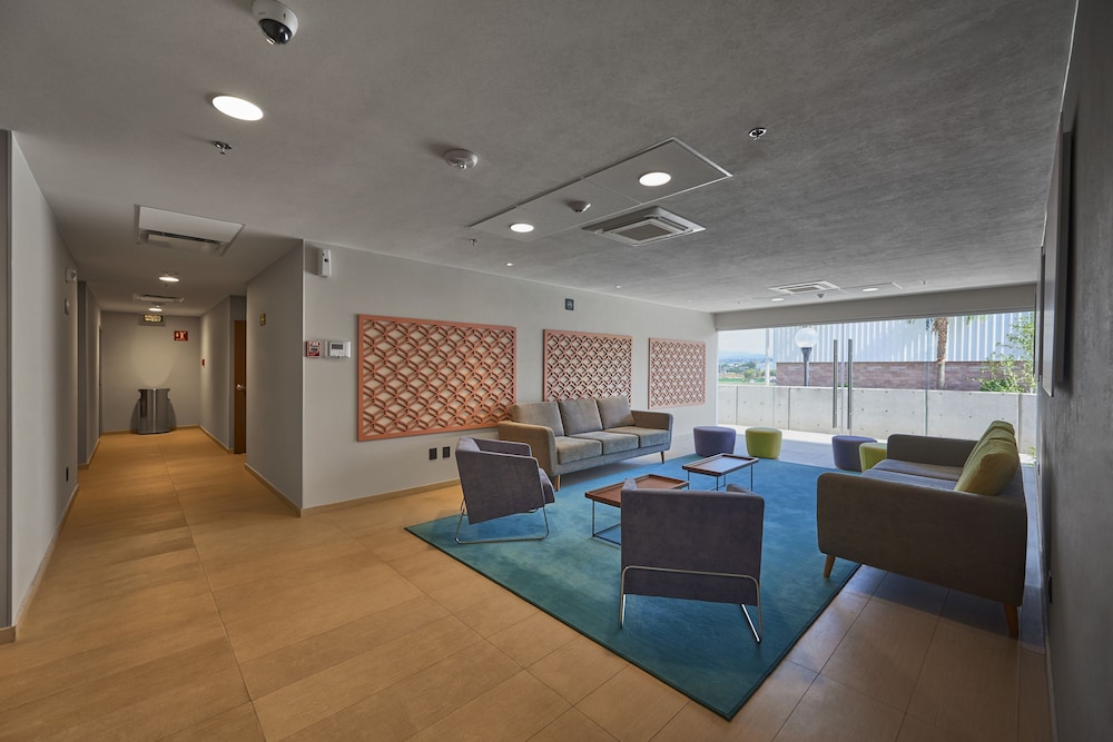 City Express Suites by Marriott Queretaro 50/73