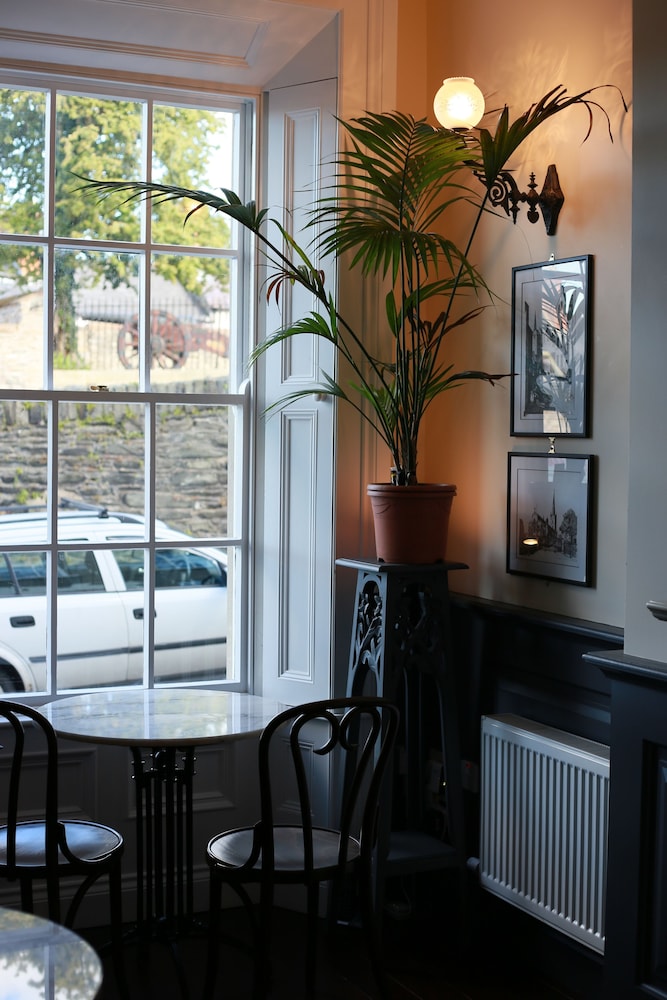 Number 8 The Townhouse 30/38