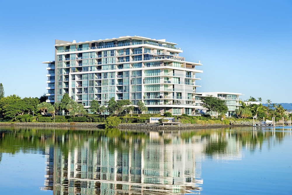Ultiqa Freshwater Point Resort 57/63