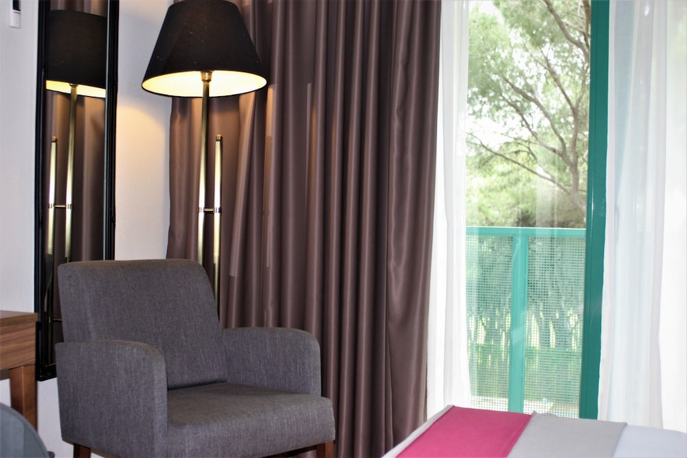 Hotel Oromana 40/75