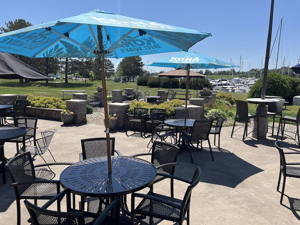 Barkers Island Inn Resort 22/48